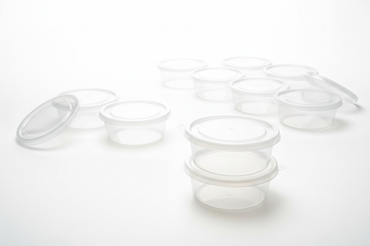 Round Plastic Containers with Lids – 12oz with no food