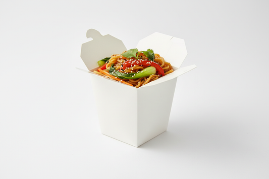 takeaway white kraft noodle box with food inside without handles 